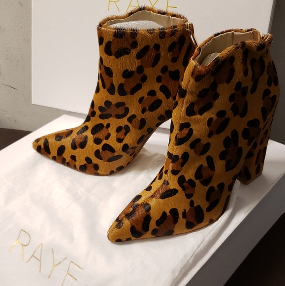 RAYE Leo Bootie - Picture 1 of 7